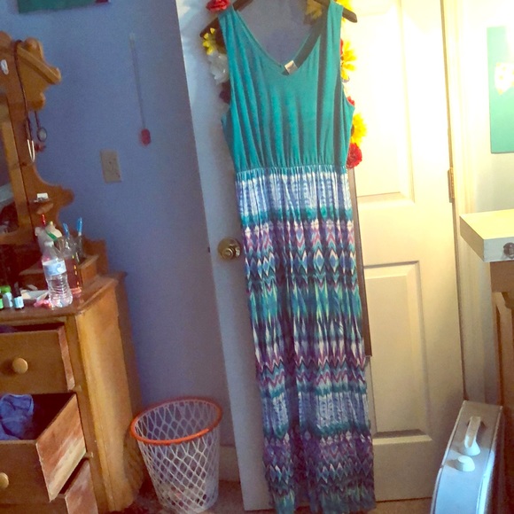 Floor length dress - Picture 1 of 4